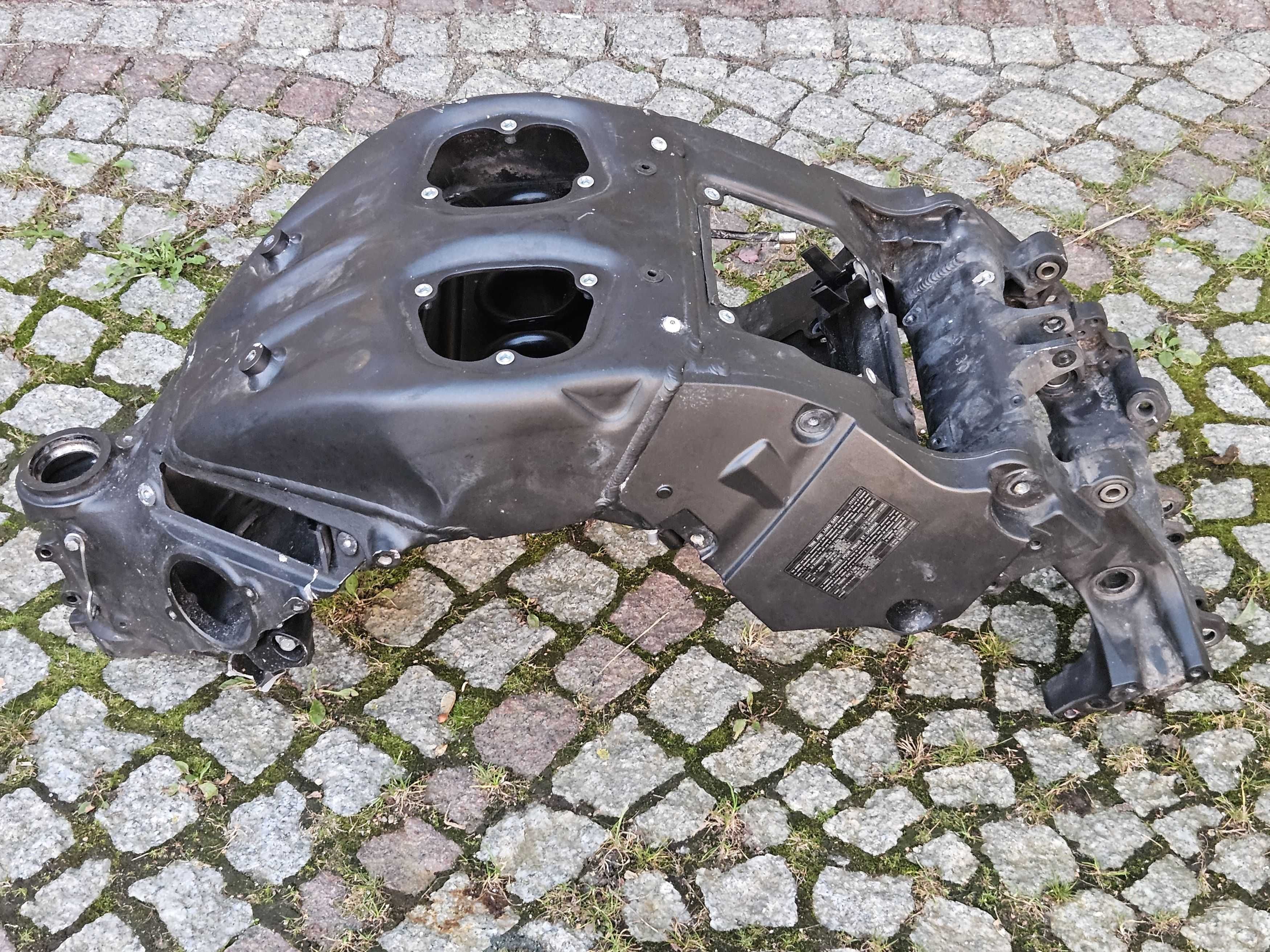 Rama + dokumentacja dokumenty papiery Kawasaki GTR 1400 rok 07-09
