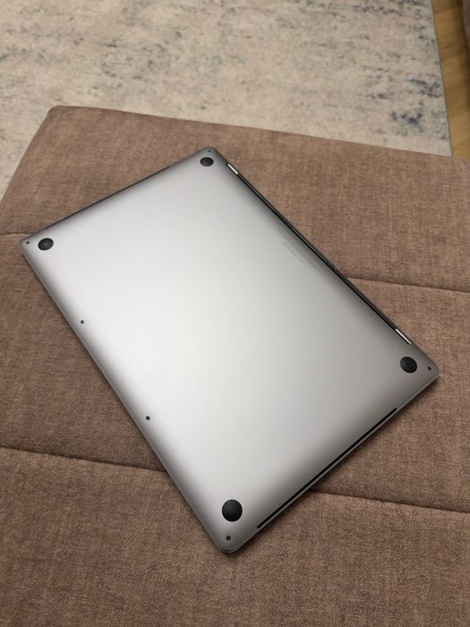 MacBook Pro 2017 15 i7 2.8/ 16GB /512 GB/ Touch Bar / 94% АКБ