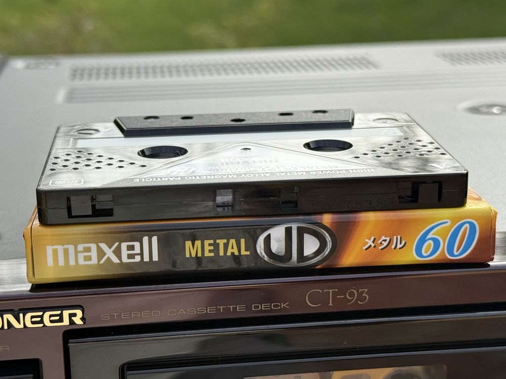 Продам аудио кассету Maxell UD 60