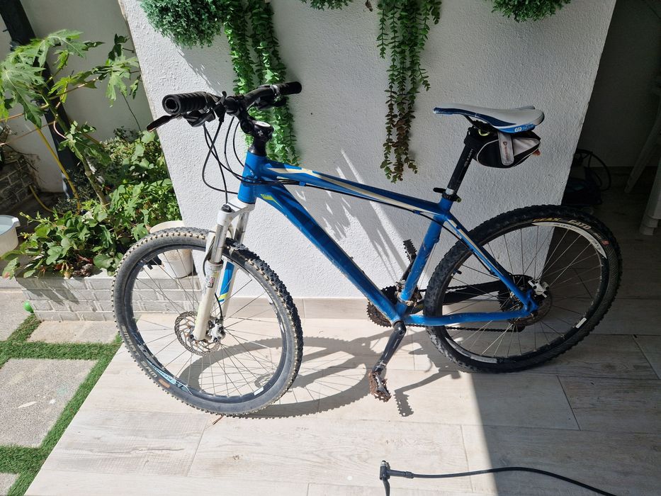 Bicicleta Cube Analog