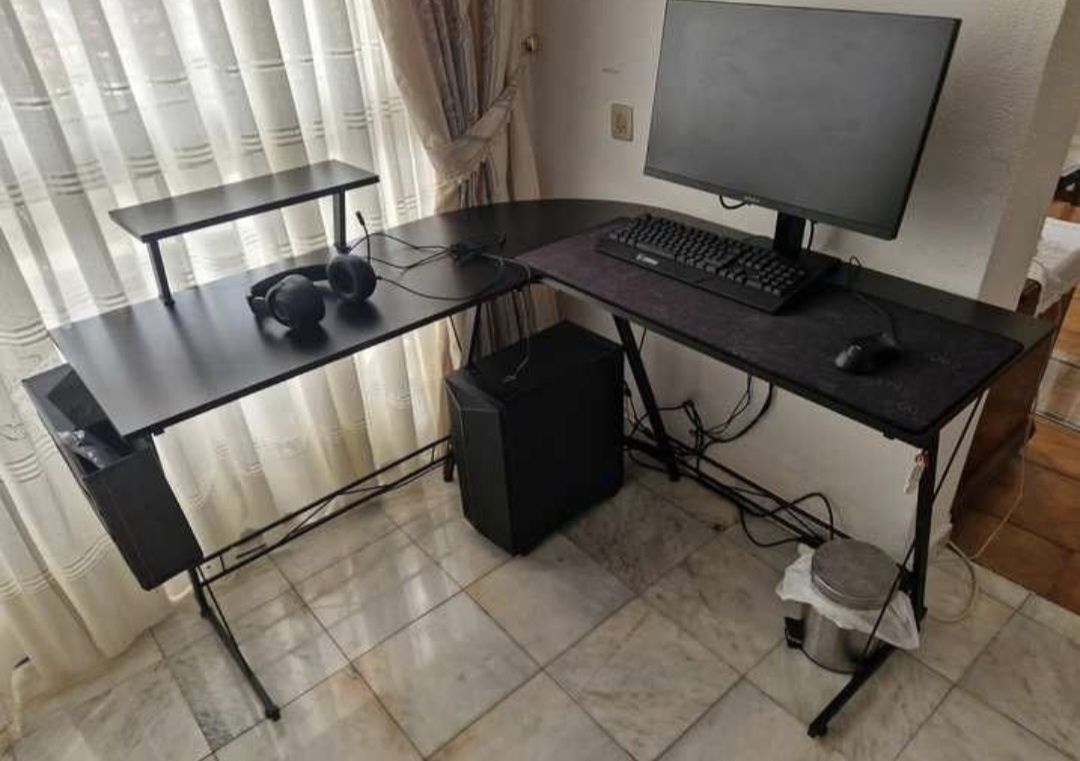Secretária ou mesa de gaming de canto 127 x 127 cm