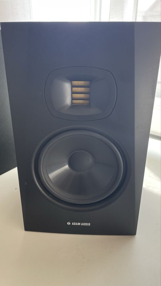 2x Adam T7V monitores estudio