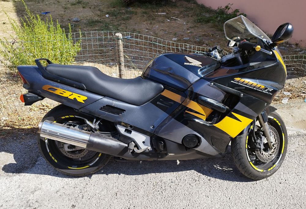 Honda CBR 1000 F