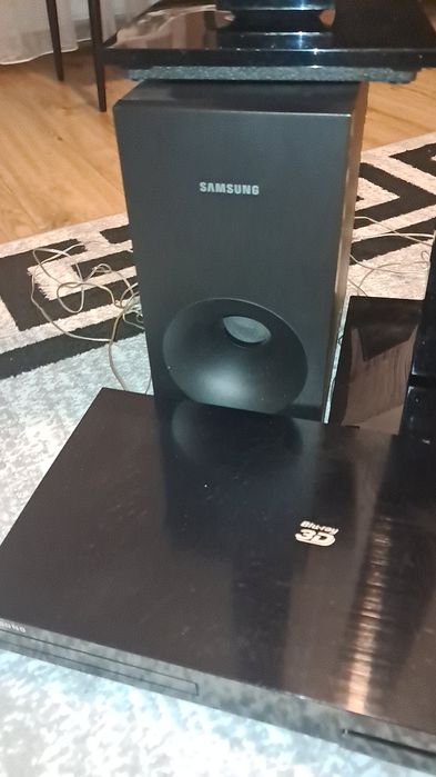 Sprzedam kino głośniki chodzą tylko nie chodzi DVD