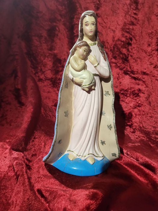 Maryja z dzieciątkiem figurka Matki Bożej