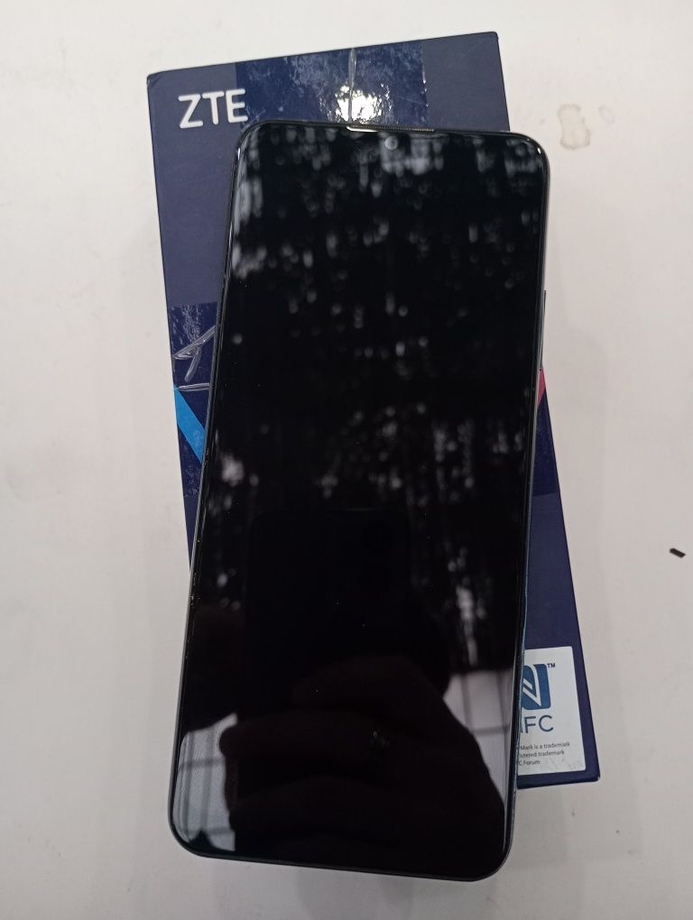 Zte Blade V2020 . 4/128 Гб . Nfc