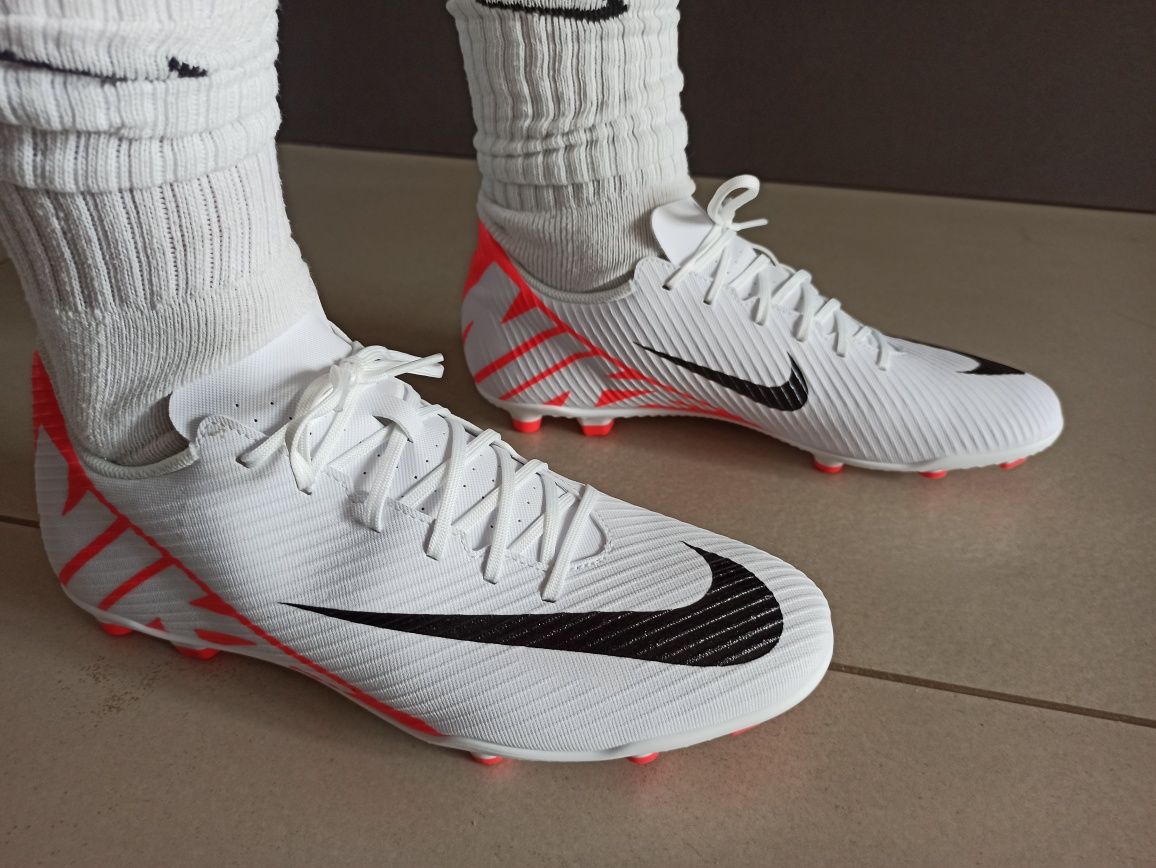 NOWE Korki Nike Mercurial Vapor 15 Club rozm. 45