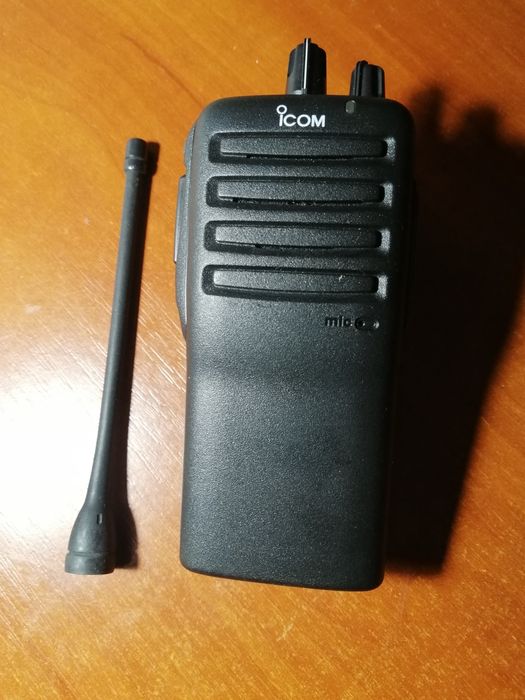 Радиостанции Icom F-26