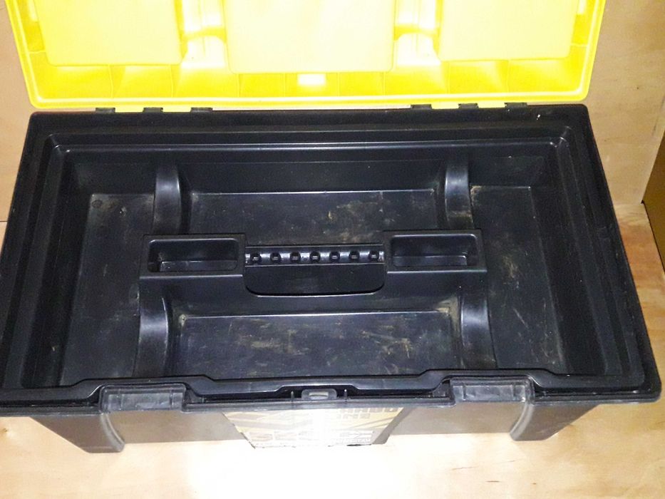 skrzynka narzędziowa Stuff Carbo Line 26'' o wym 595 x 337 x 316 mm