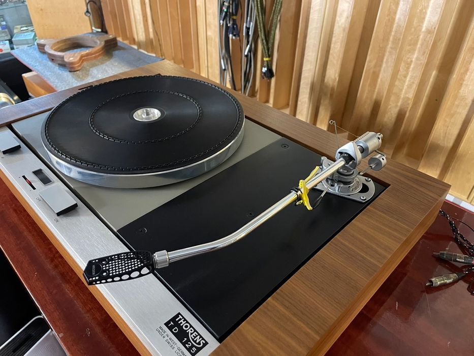 Gramofon Thorens TD 125 L, bez ramienia