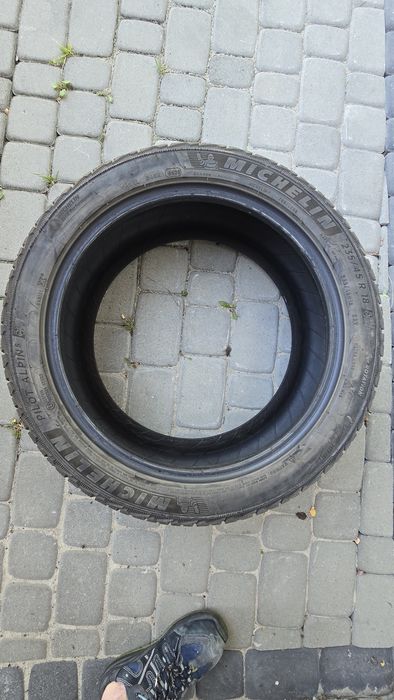 Opony zimowe Michelin Alpin 5 235/45/18