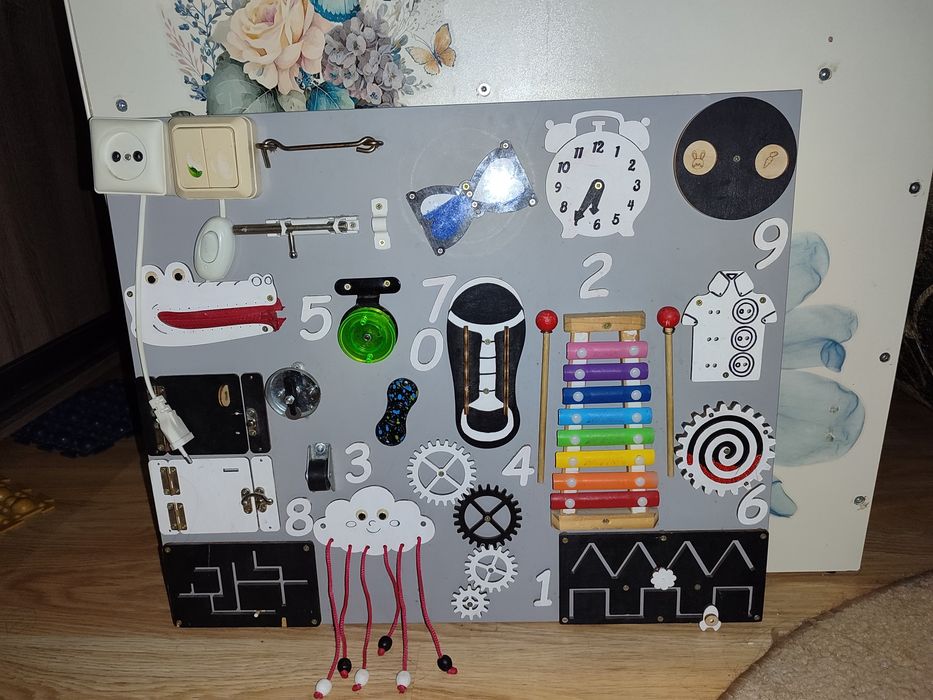 Бизиборд "Розвиваюча дошка"