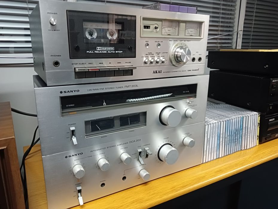 Amplificadores, Deck Cassetes, Leitores CDs, Colunas