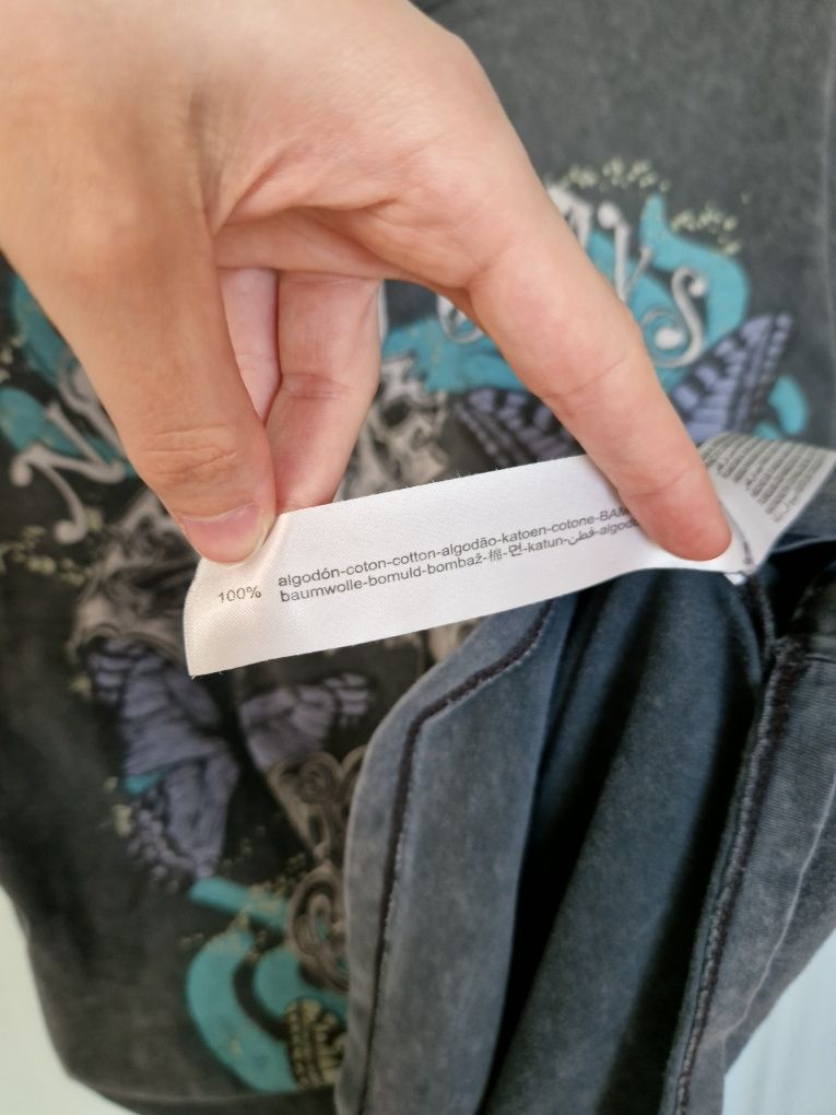 Szary tshirt koszulka oversize z grafiką z nadrukiem lose fit Bershka