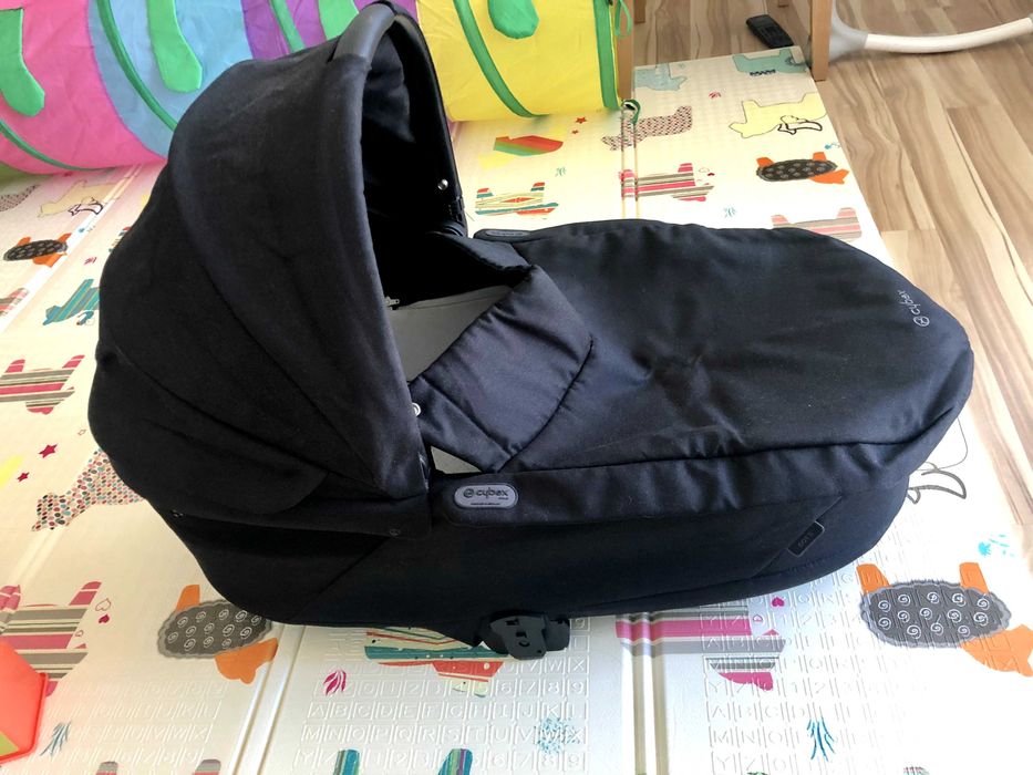 Gondola Cybex Balios S Lux moon black