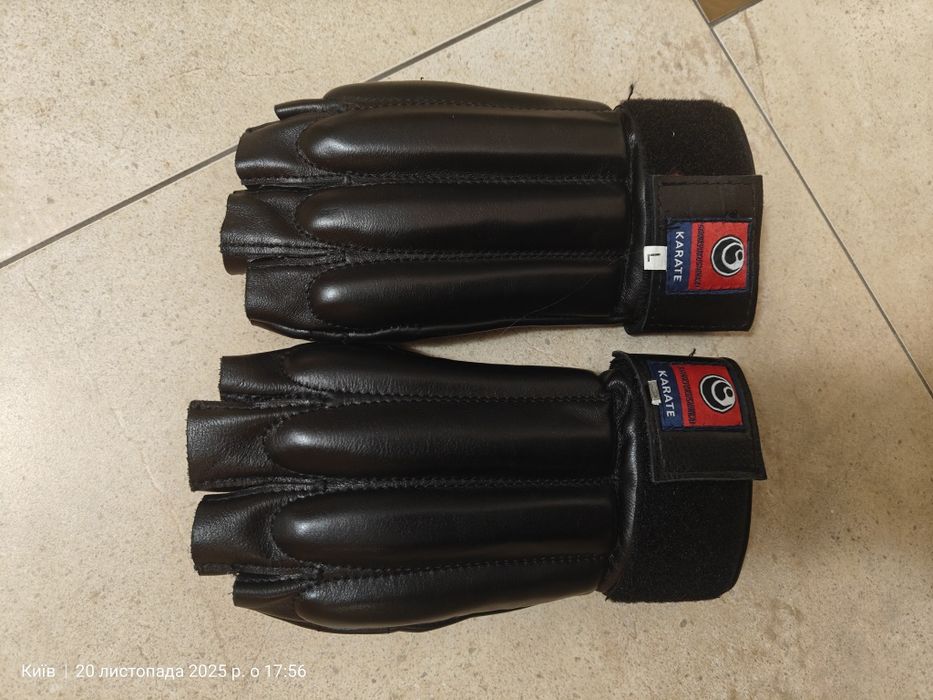 Рукавиці Перчатки шкіряні для спорту карате
