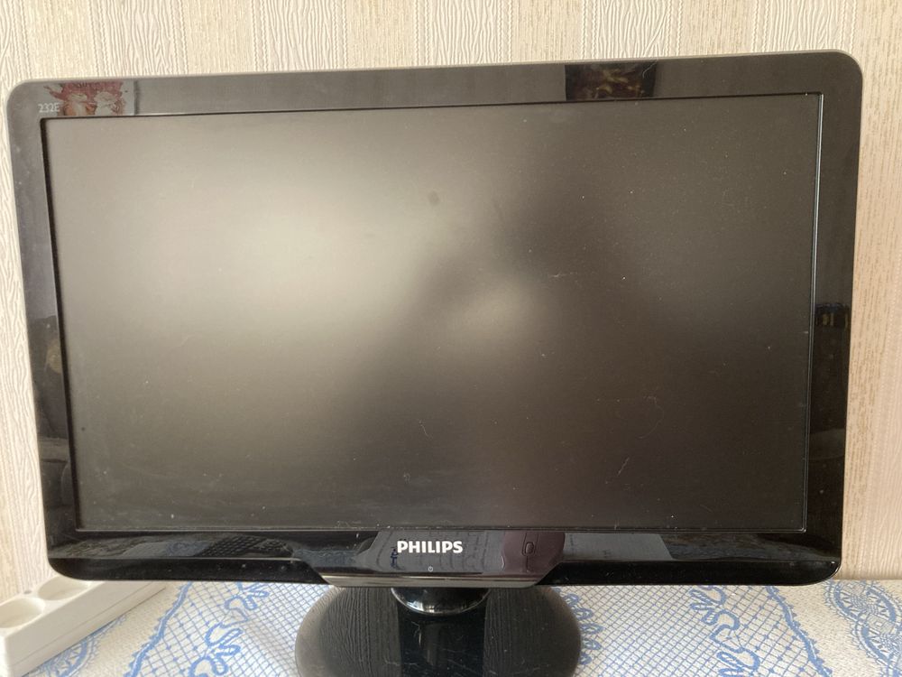 Монитор Philips 232E