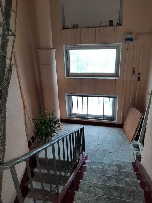 Продам 1 кімнату 16м2 у 3 кім квартирі Салтівка  4800у.е Q