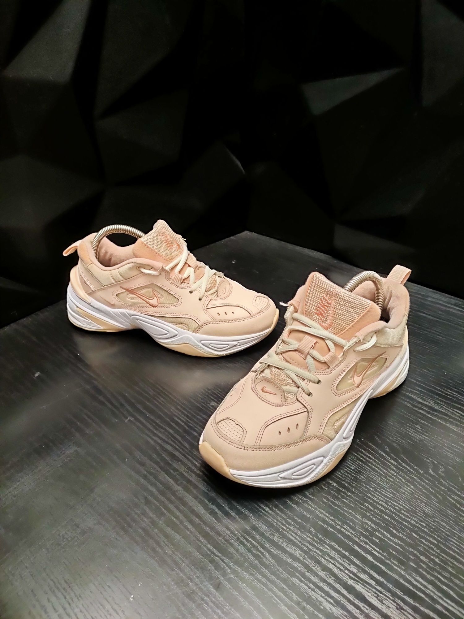 Женские кроссовки Nike M2K Tekno пудровые 23.5см