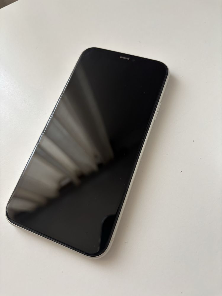 Iphone 11 biały 64gb