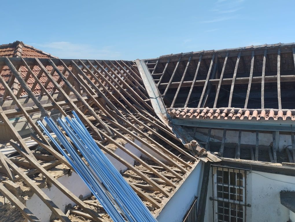 REPARAÇÃO De TELHADOS, Remodelação de interiores, construção civil.