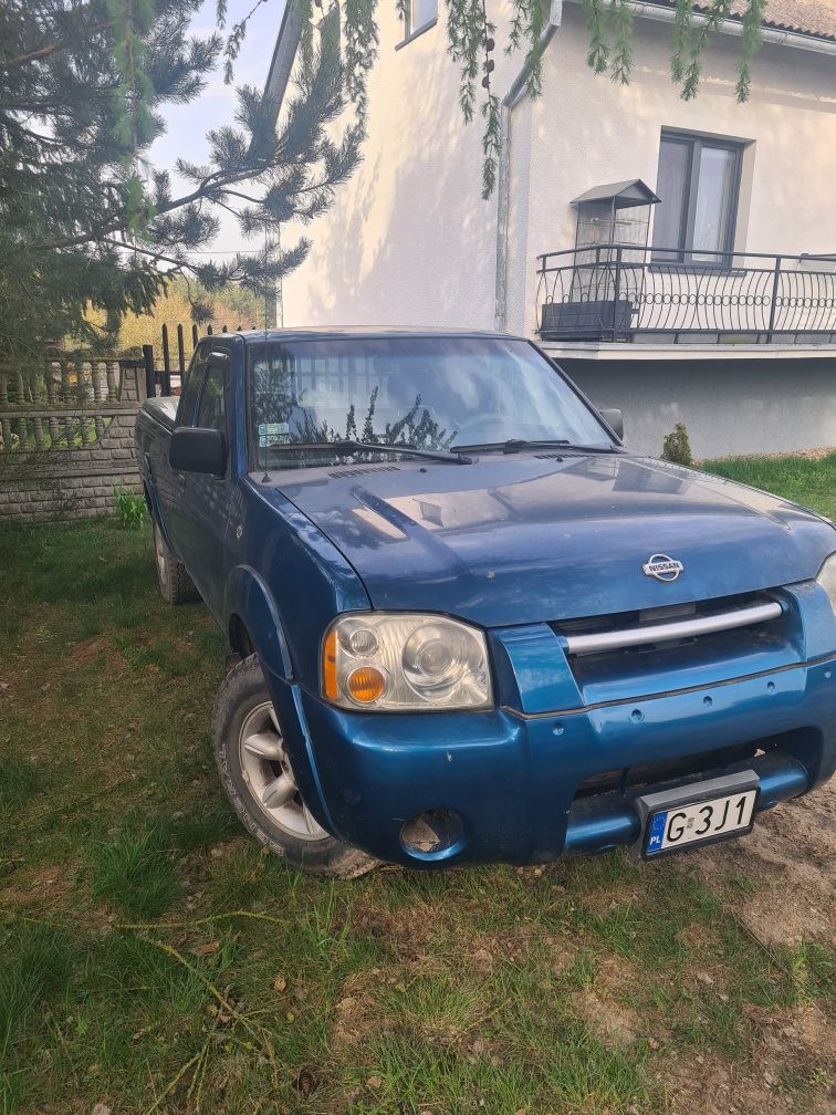 Nissan frontier 2.4 benzyna automat zarejestrowany 101 tys przebieg