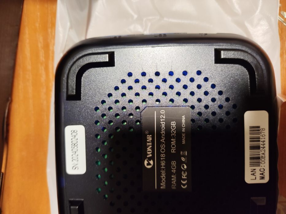 Приставка Smart TV f3, Vontar 4/32 Gb