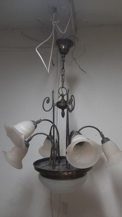 Candeeiro de teto antigo