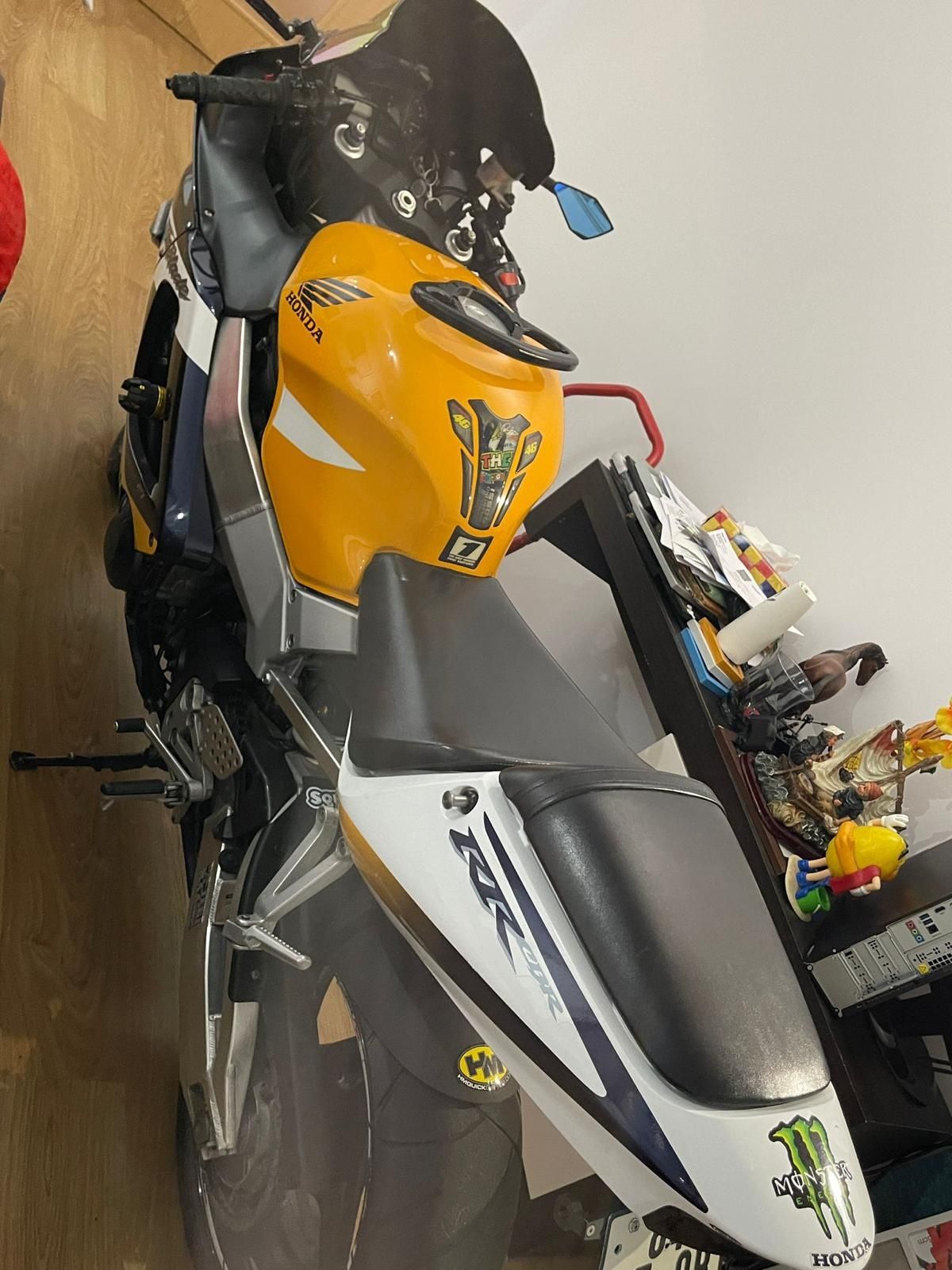 Mota cbr 900 fireblede