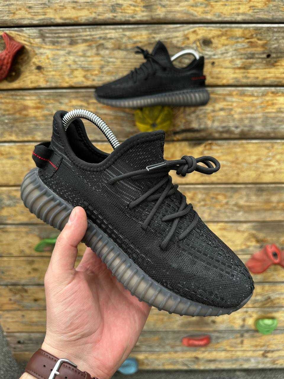 Жіночі кросівки  Adidas Yeezy Boost 350 чорний 3334-7 СУПЕР ЦІНА