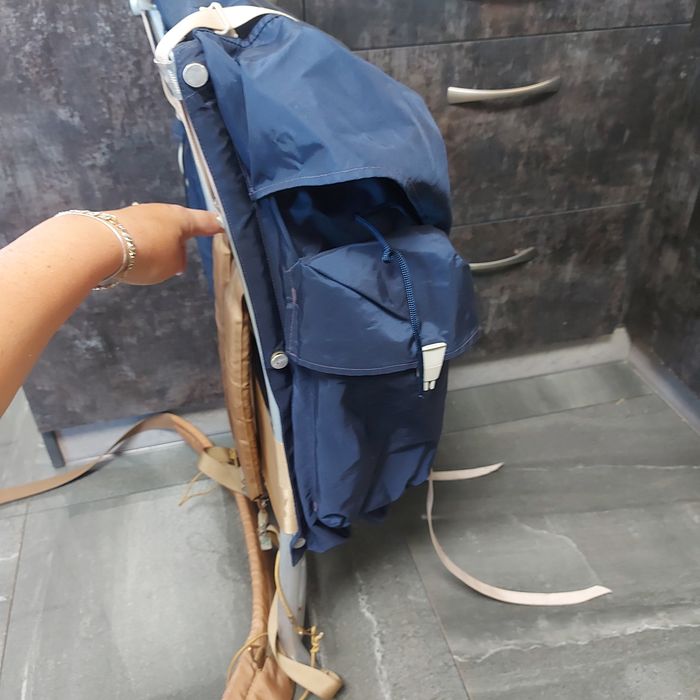 Duży plecak turystyczny / wyprawowy na aluminiowym stelażu.