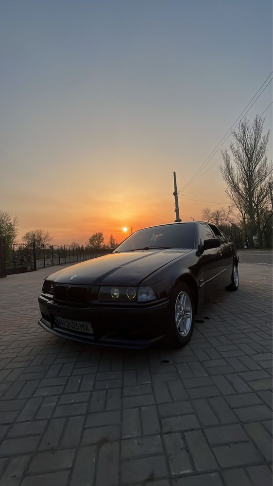 Продам BMW e36 320