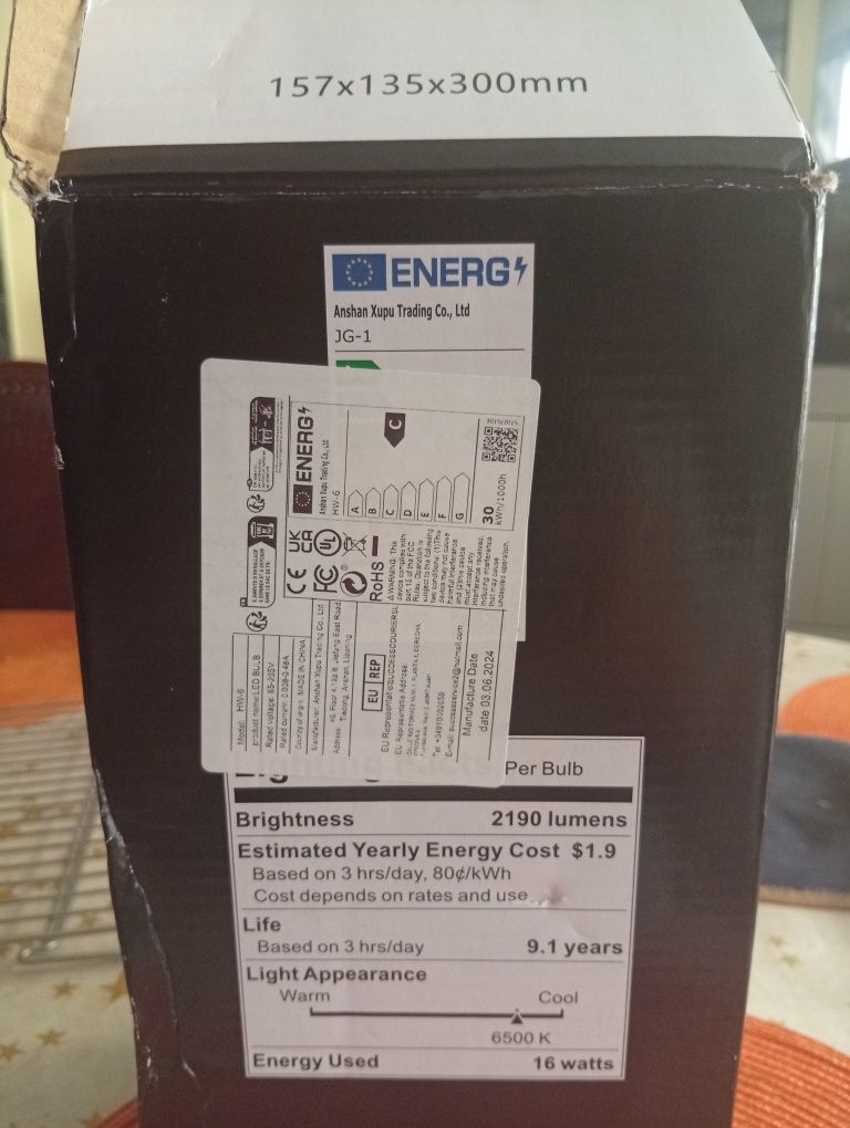 Candeeiro com Lâmpada led novo