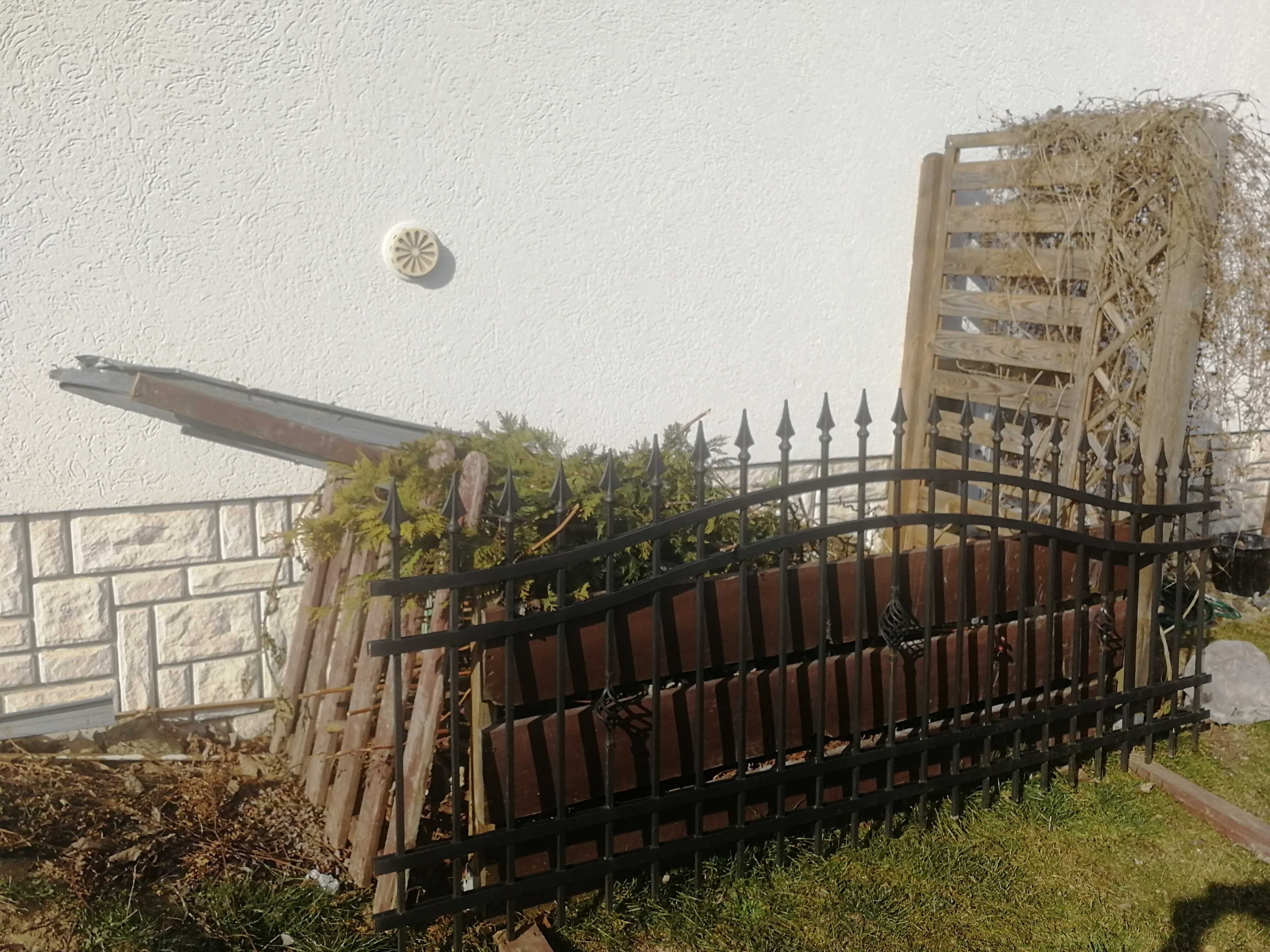 Brama wjazdowa , przesuwna.