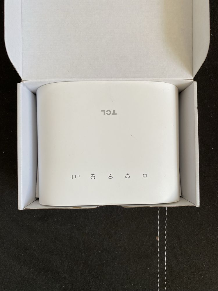 Router TCL LinkHub LTE CAT6 Home Station HH63