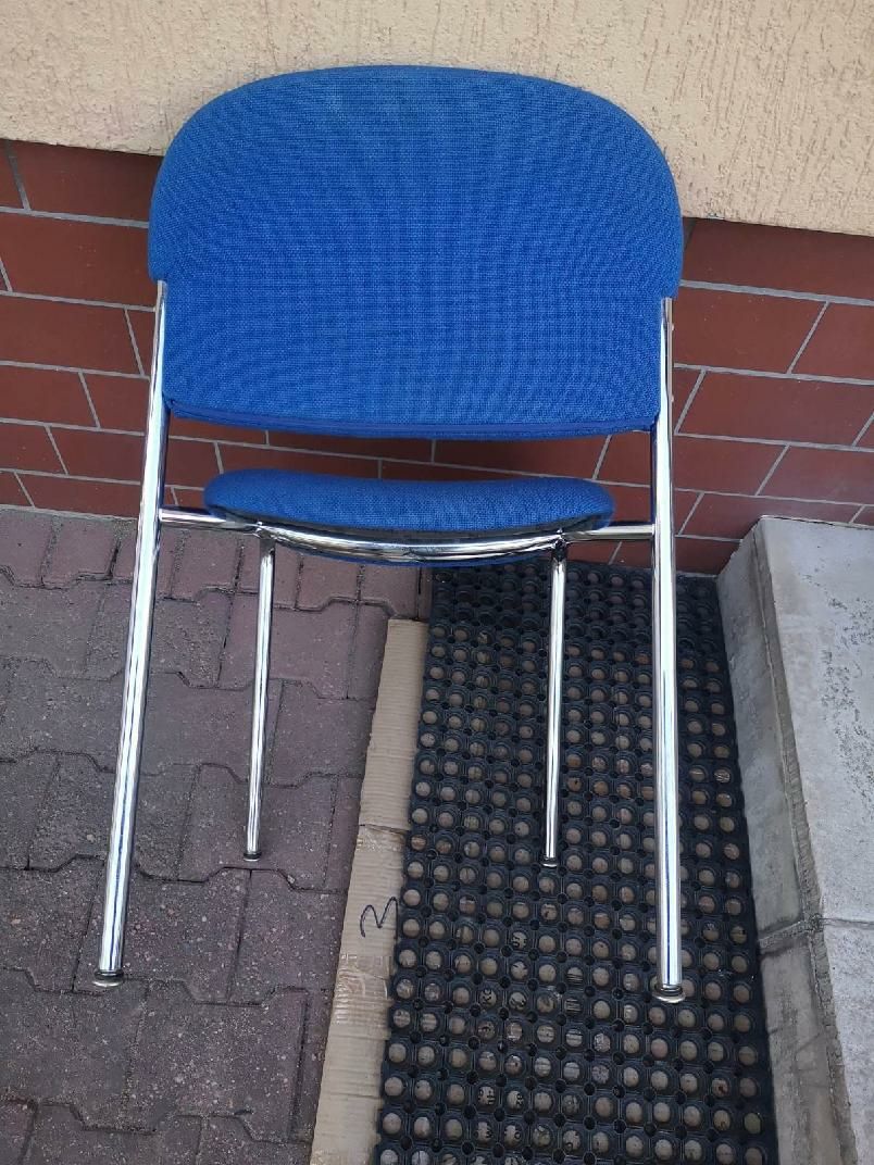 Krzesła metalowe tapicerowane