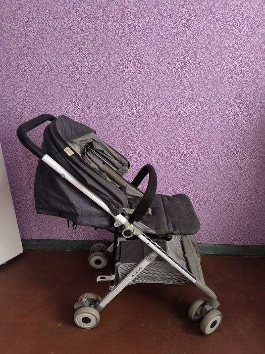 Продам детскую коляску в хорошем состоянию