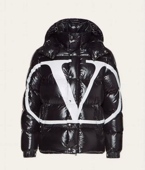 Пуховик Moncler Valentino