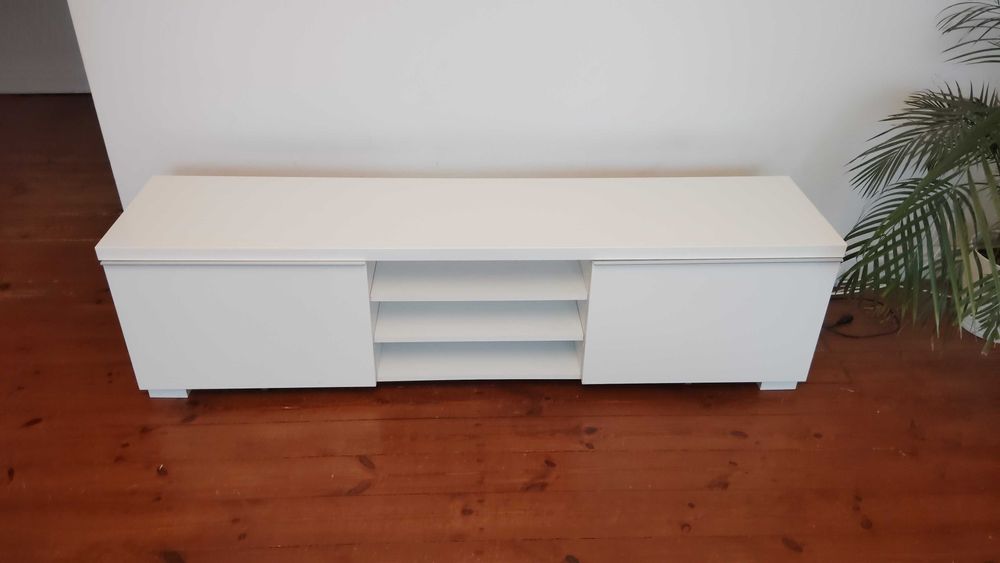 Stolik biały pod tv