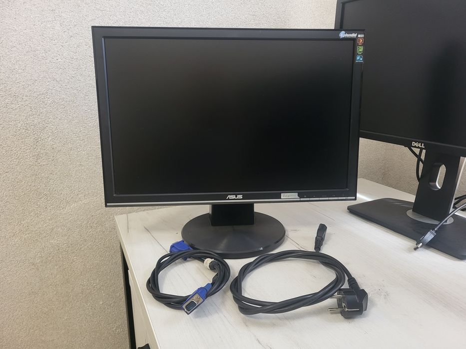 Монитор 20" Asus VW202s с колонками 2х2 Вт