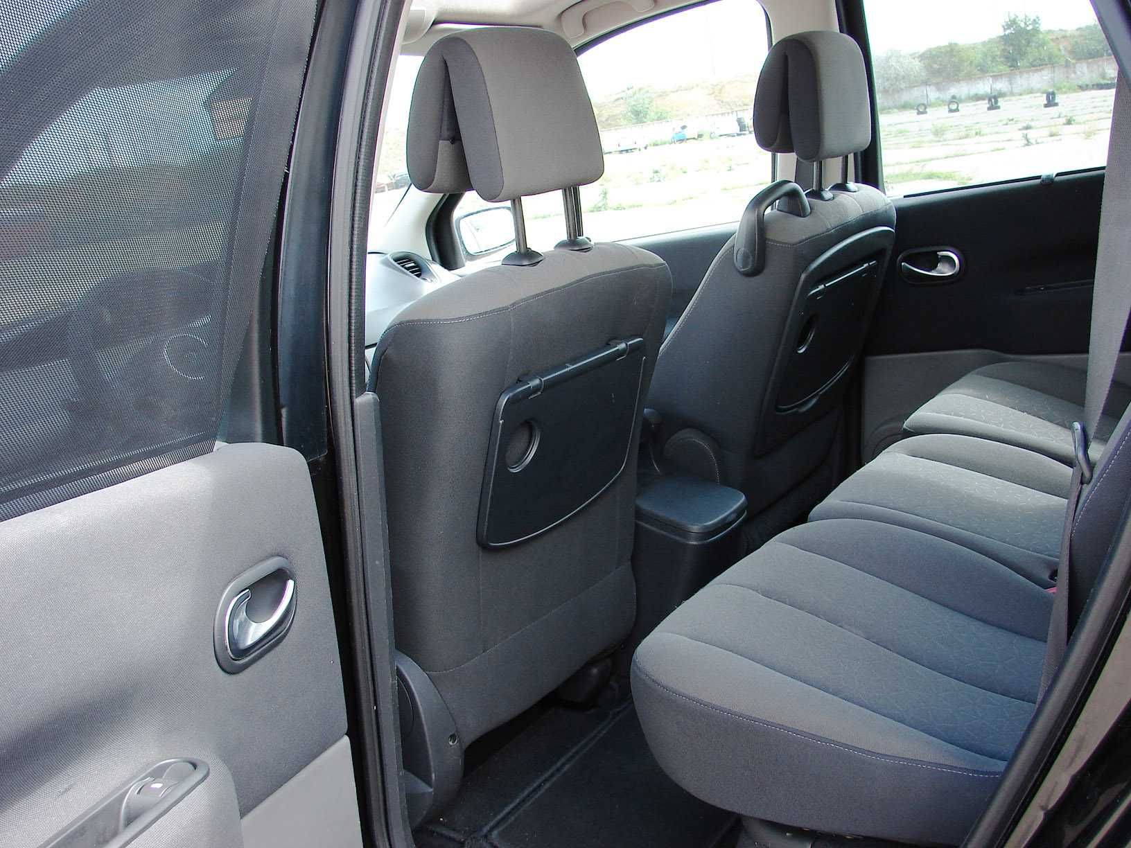 Свежепригнанный Renault Grand Scenic 1.6 MPi 2008 год