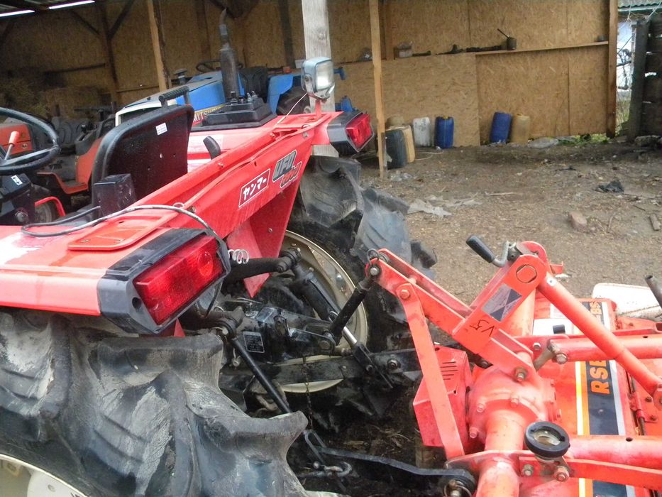 японский мінітрактор янмар фх 24