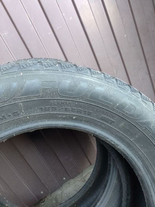Шини б/у продам на r15