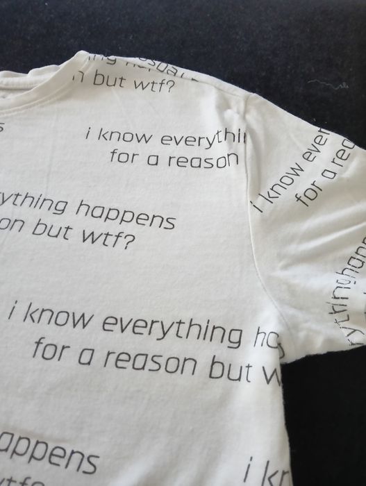 Koszulka biała z napisami,Sinsay,stan bardzo dobry,cena 6 zł