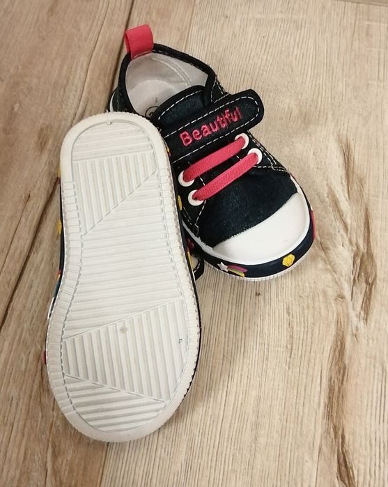 NOWE!! Trampki rozmiar 21