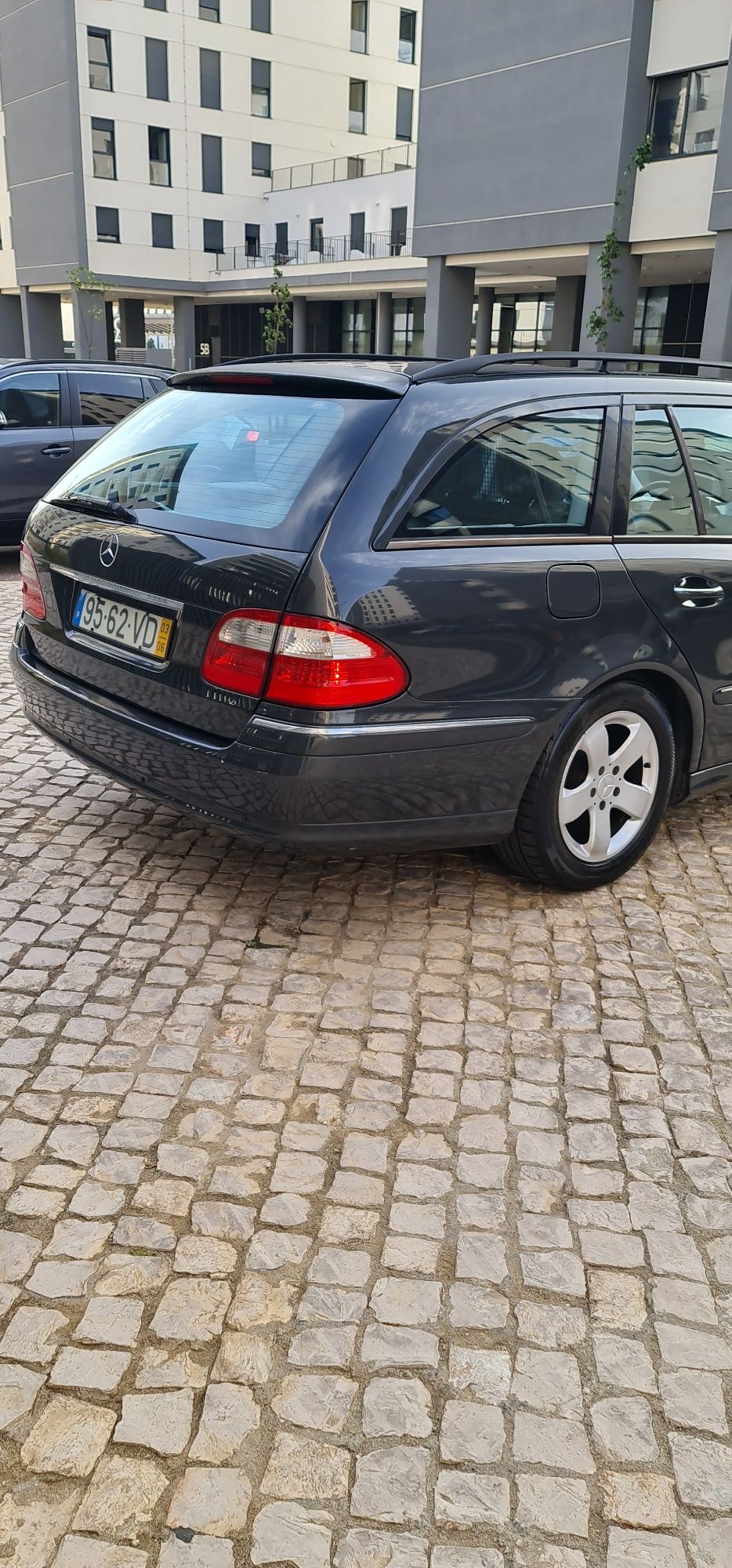 Mercedes-Benz E200 compressor versão Avantgarde