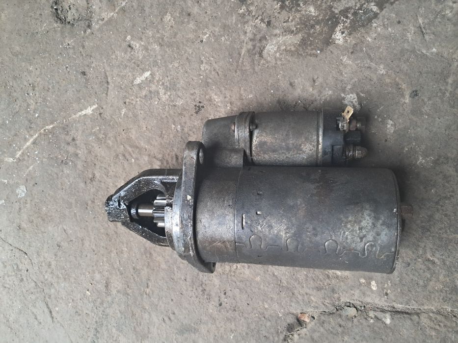 Стартер Москвич  редукторный  в хорошем состоянии  .