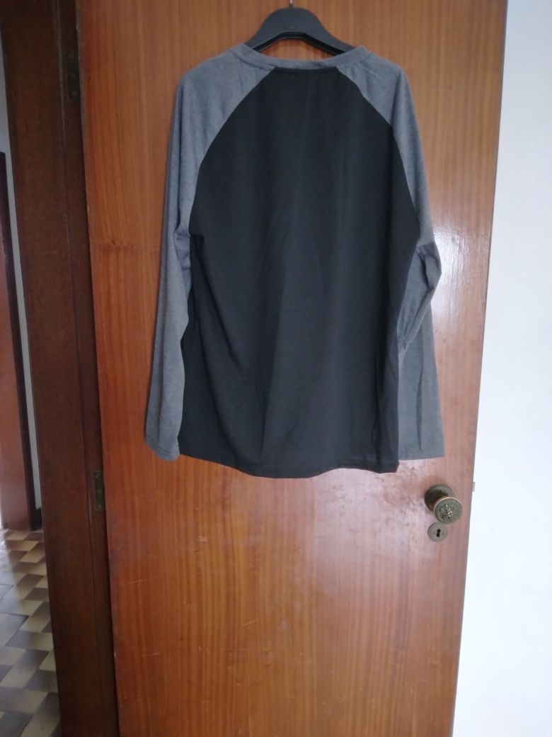 Tshirt manga comprida preto e cinzento L nova