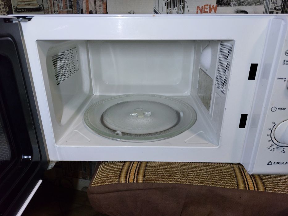 микроволновка Delfa