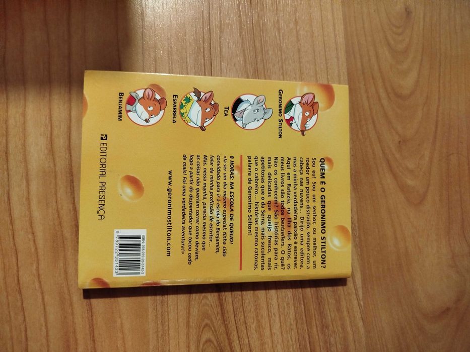 Livro Geronimo Stilton - 8 Horas na Escola de Queijo